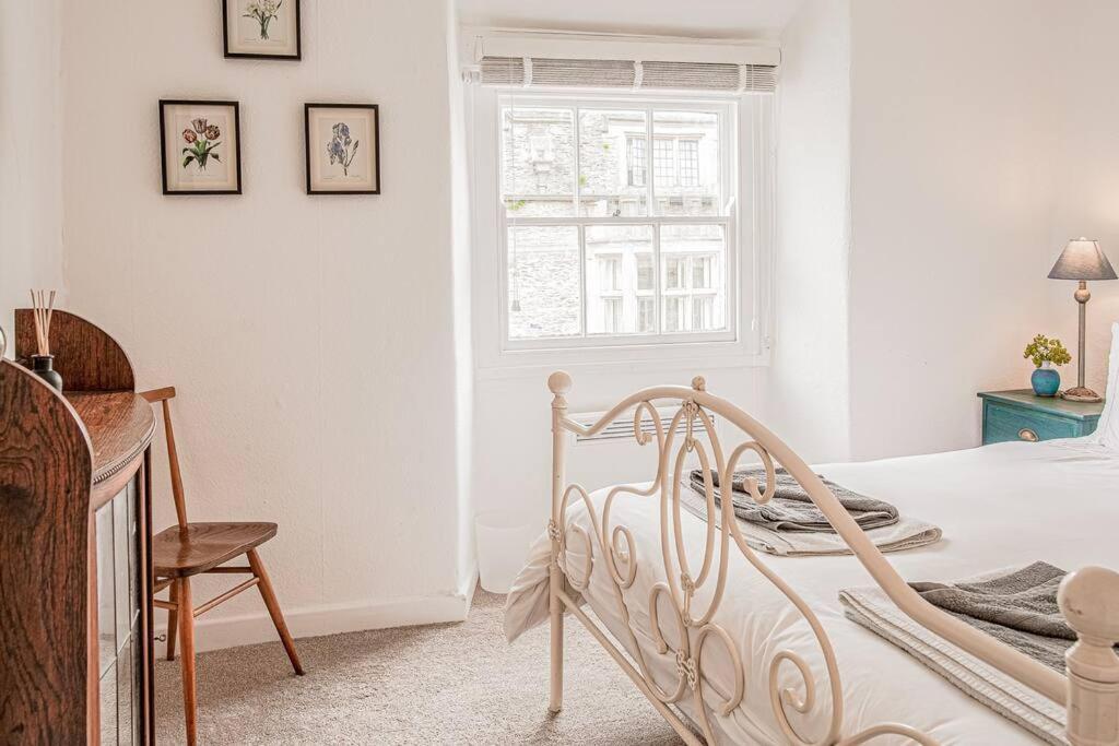 Light And Central Apartment Above Knead Bakery Τέτμπουρι Εξωτερικό φωτογραφία