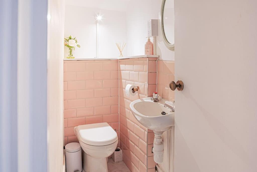 Light And Central Apartment Above Knead Bakery Τέτμπουρι Εξωτερικό φωτογραφία